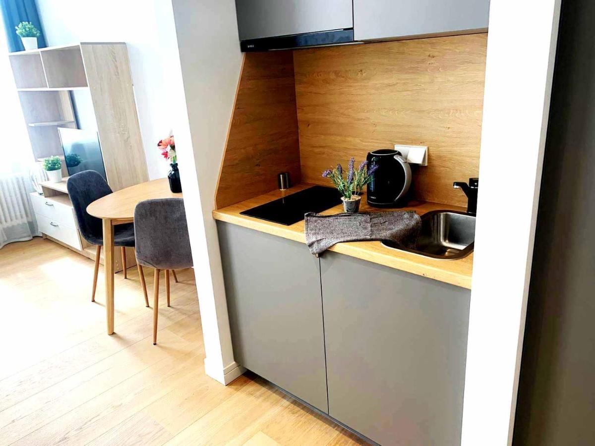 Riga Center - Quiet Studio - 5 Min To Old Town & Nflx Luaran gambar