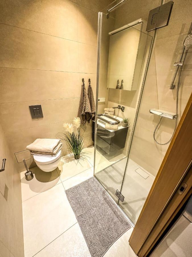 Riga Center - Quiet Studio - 5 Min To Old Town & Nflx Luaran gambar